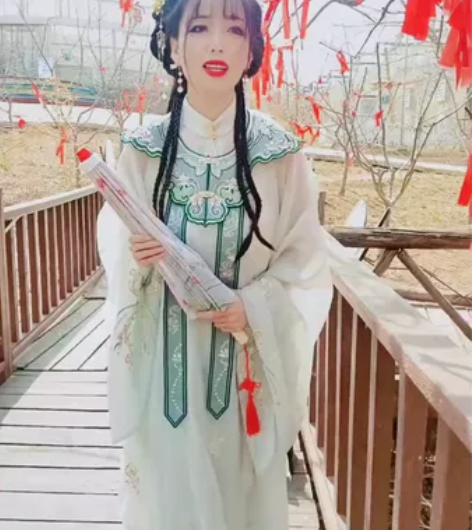 裳云兮 明制立领齐腰汉服，立领长衫+吊带+...