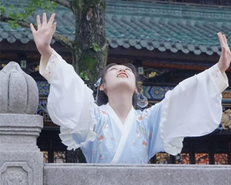 妃亦坊的汉服-蝶悦色 去年买的穿了两次 S...