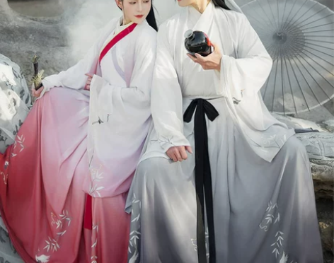 活动取消，服装全新未使用，超低价处理，吊牌...