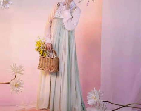 珍缕迎春汉服，汉元素，日常可穿，正的.仅试...