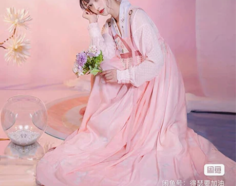 和别人换的xs码 身高160/96斤穿着大...