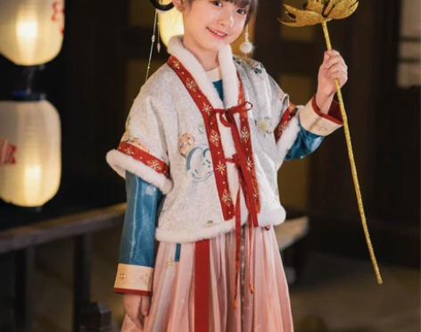 乌扣同款女童汉服冬装儿童中国风古装加厚保暖...