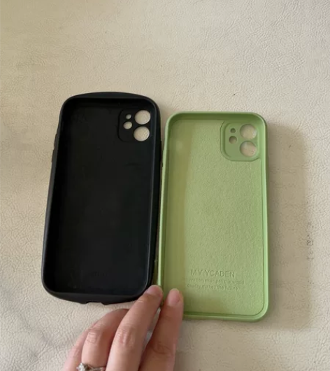 两个苹果11手机壳 绿色全新没有用过 米色...