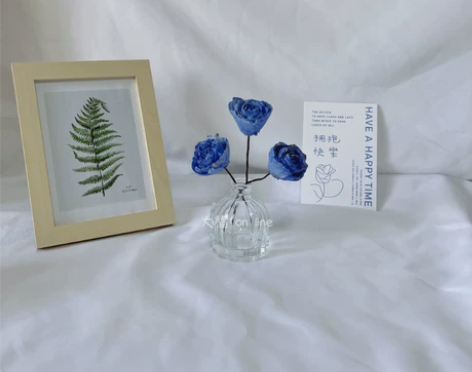 子夜玫瑰深蓝色ins风通草干花花束玻璃花瓶...