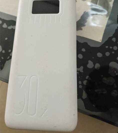 充电宝,闲置转让。现有两个,单价,40元。...