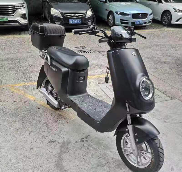 电动车.基本全新手续齐全。