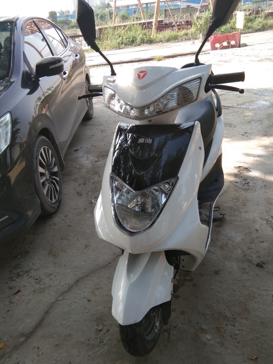 雅迪电动车60v20an石墨烯电池3698...