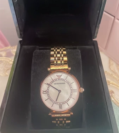 阿玛尼满天星手表女，九成新，包装齐全！ 感...
