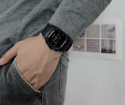 全新腕表男女同款 网拍模特出闲置，带铁盒子...