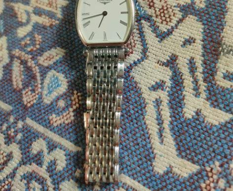 浪琴  情侣对表购于专柜，买成20000+...