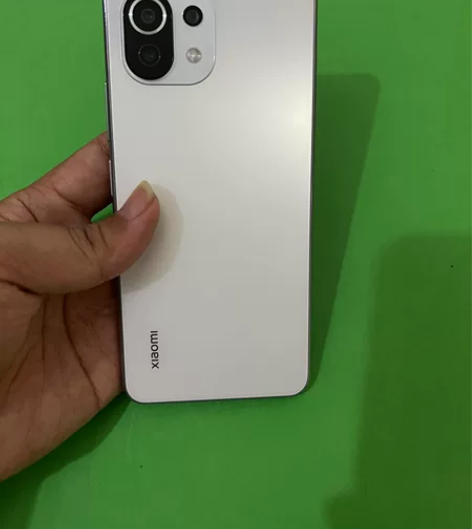 小米11青春版的8+128的，随便恢复出厂...