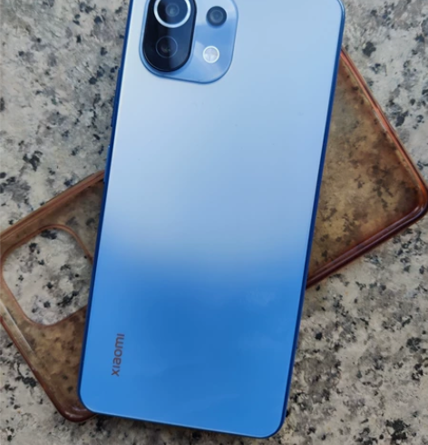 小米11青春版 8+128 去年7月购入，...