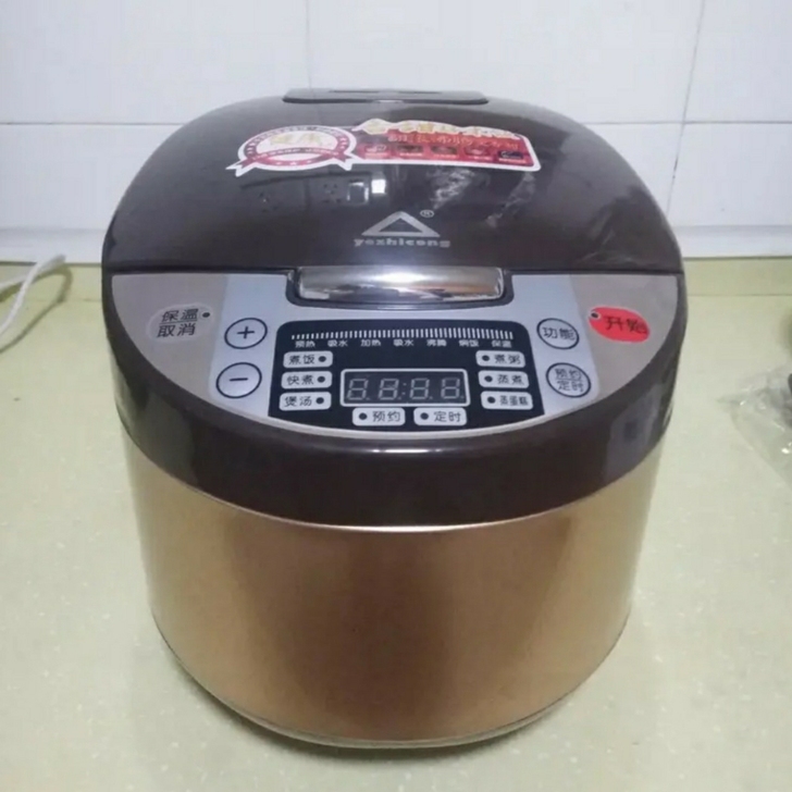 出电饭煲，电饭锅。全新没有使用，仅仅打开包...