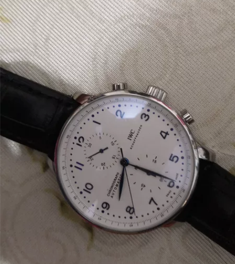 手表一枚，朋友送的，不想戴了。走时精准。品...