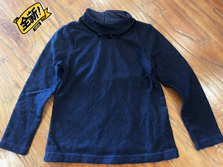 太平鸟贝甜蕾丝衫（标不全）品牌型号:110...