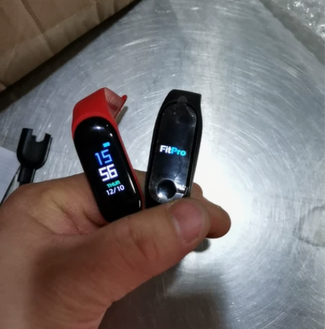 全新智能手环未使用，没有包装盒，由于没有做...