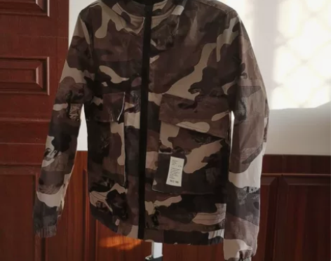 迷彩服外套帽服大口袋放风袖口大帽子 实体店...