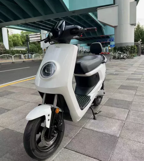 出售 二手小牛电动U1和m2，可以跑40公...