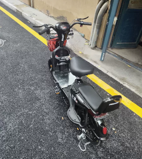 昨天刚1650给老婆买回来的电动车，全新的...