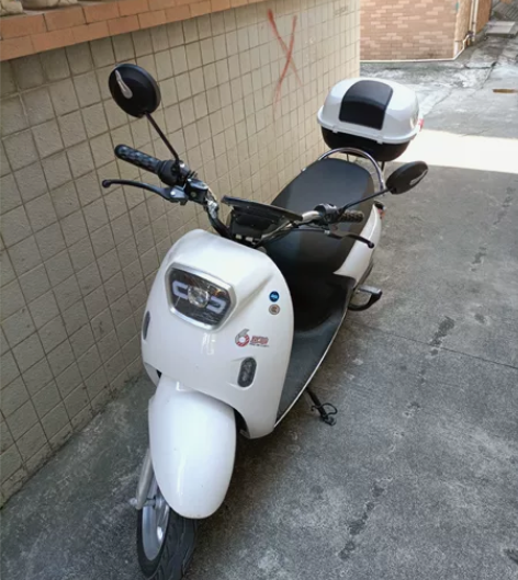 出一台五羊电动车，准新车一台 ，60V20...