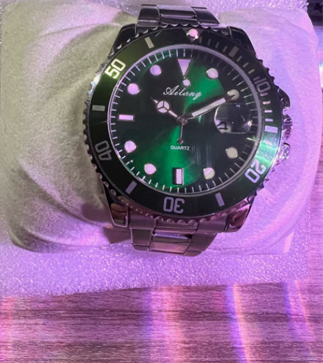 品牌:艾浪 自带闲置,自然磨损划痕,明显。...