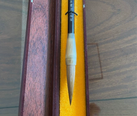 精品纯狼毫提笔，可以写到对联 感兴趣的话点...