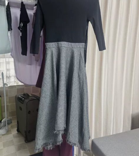 西安赛格专柜入手，漏单肩，裙摆有设计感，胖...