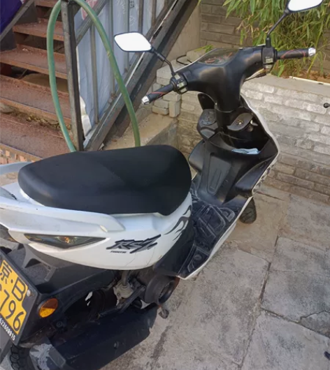 飞鹰rsz 带牌出售 (摩托车)京b公户牌...