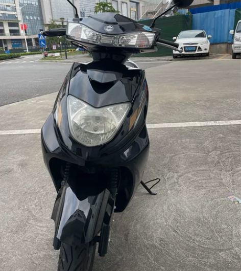 轻骑铃隆牌LL125T一6S证件齐全，无违...