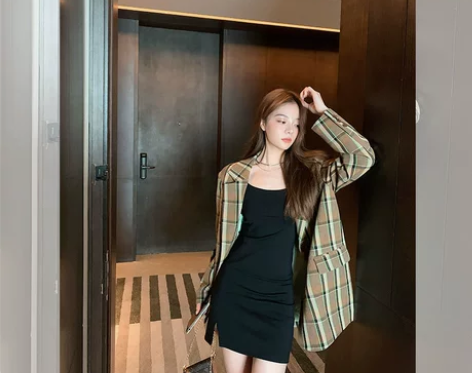 辣妹风黑色吊带连衣裙子女气质显瘦性感包臀裙...