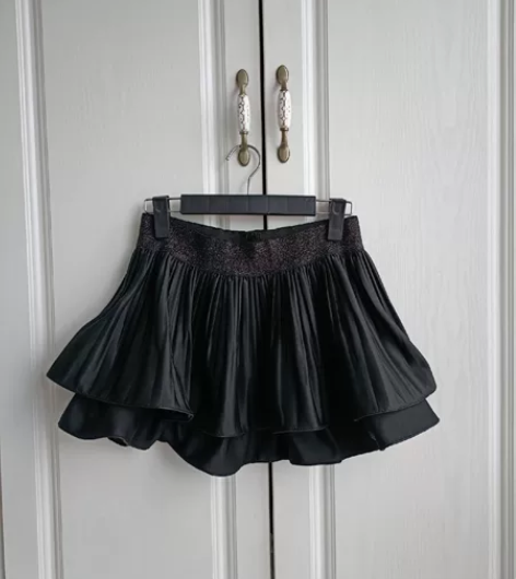 A字裙百褶裙双层，做工精细显瘦，在哪个店买...