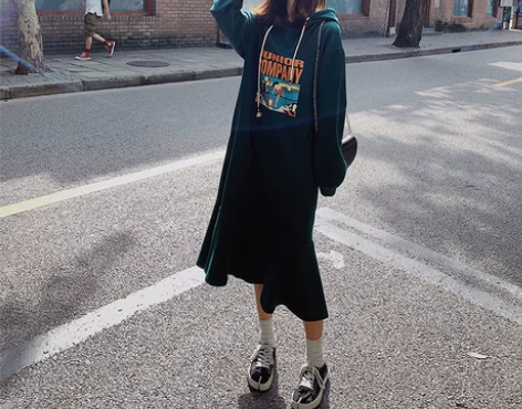 2020年春秋装新款针织连衣裙中长款女气质...