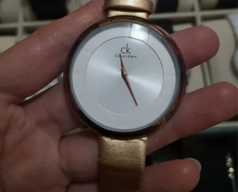 闲置手表9新，换个电池就能用 感兴趣的话点...