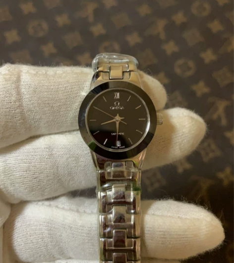 女款石英腕表全新！ 感兴趣的话点“我想要”...