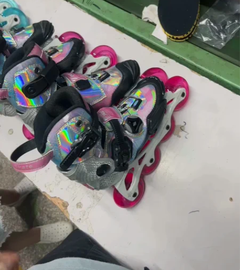 飓风G20碳纤儿童轮滑鞋   非迈速轮滑鞋...