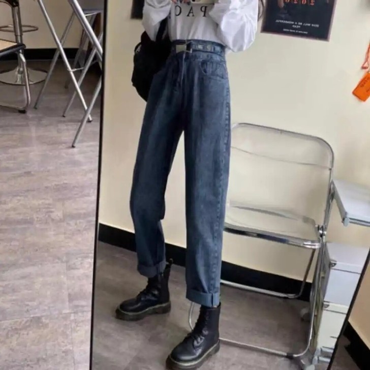 高腰设计款牛仔裤