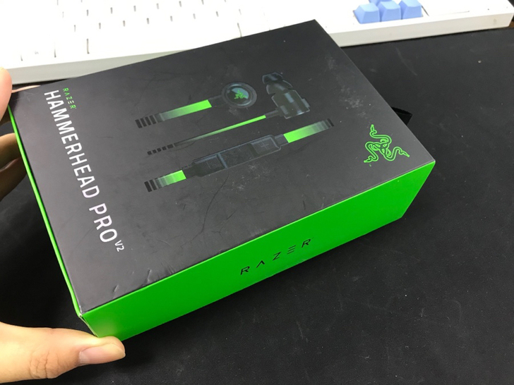 闲置Razer雷蛇 战锤狂鲨专业版V2入耳...