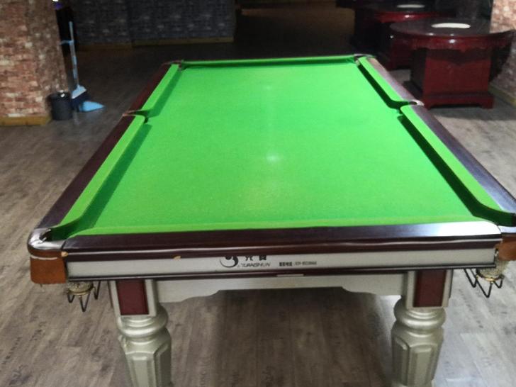 台球桌  黑八桌球