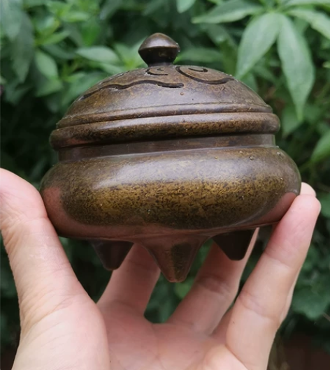 纯铜古朴祥云熏香炉 古朴凝重，三足，做工精...