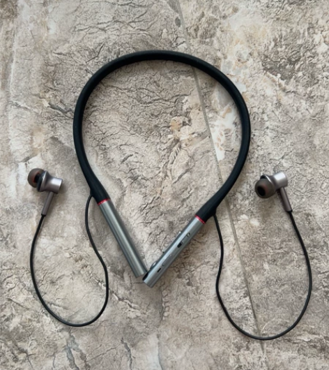 #有线耳机 #主动降噪耳机 万魔（1MOR...