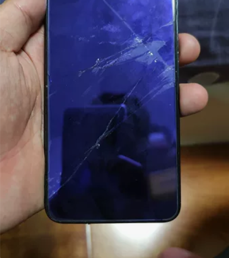 处理一台红米5plus，充电开机都有反应。...