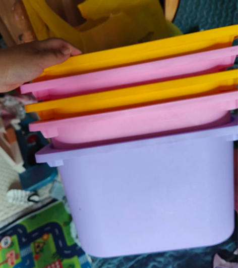 1个大号整理箱，两个小号整理箱，盖子有脏，...