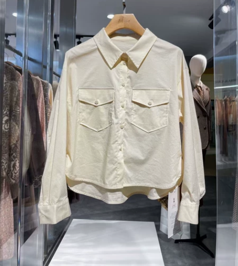 朝花夕拾，全新衬衫S号，买来一次没穿 感兴...