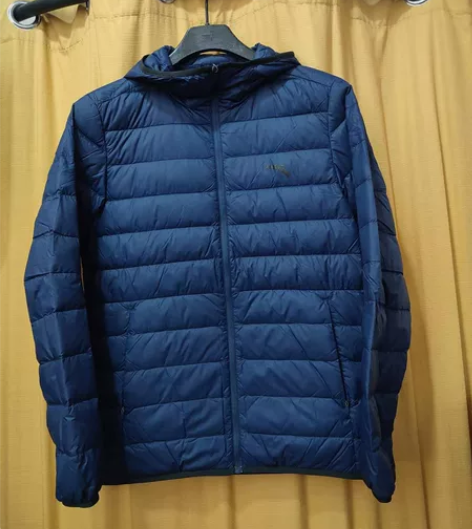 安踏冬季男士轻薄款连帽羽绒服   港湾蓝色...