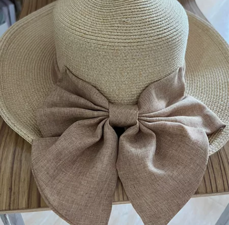 蝴蝶结草帽 几乎全新 一经售出不退不换 感...