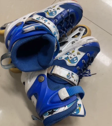 实体购买旱冰鞋、单排轮滑鞋转让！尺码可调，...