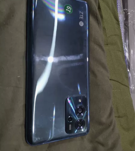 中兴20PR      99新 感兴趣的话...