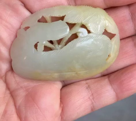 和田白玉籽料  玉雕贝光镇纸两用  秋山题...