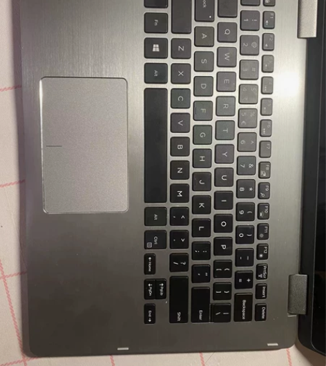 专卖店17年6000购入。触屏的dell电...