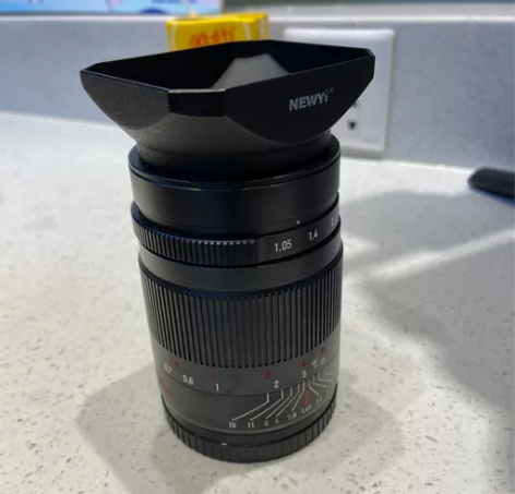 七工匠50 F1.05手动镜头，松下全画幅...